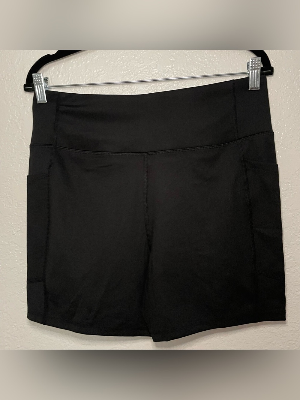 Jessica Simpson XL Women’s High-Rise Black Athletic Shorts
